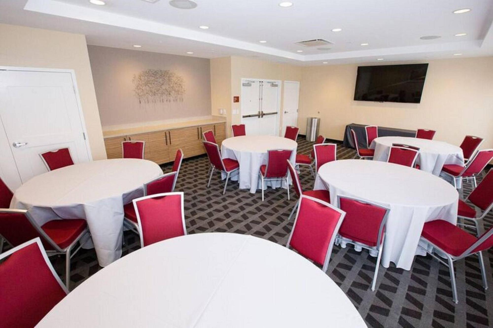 Towneplace Suites By Marriott Pittsburgh Harmarville Ngoại thất bức ảnh